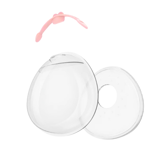 Coquille de recueil de lait maternel en trois parties : base, disque avec trou central, et couvercle rose. Design ergonomique et discret pour l’allaitement.